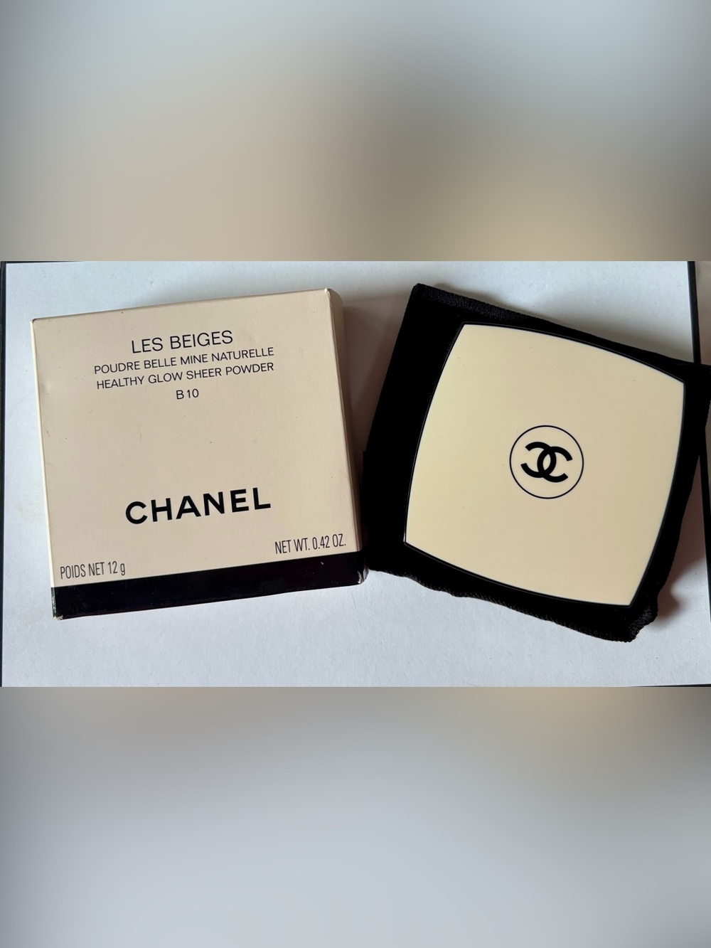 CHANEL Sheer Setting Powder Compact – B10